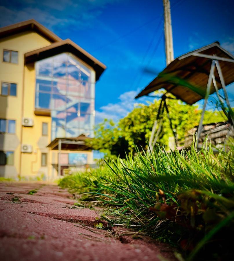 Casa Topazz Тыргу-Жиу Экстерьер фото
